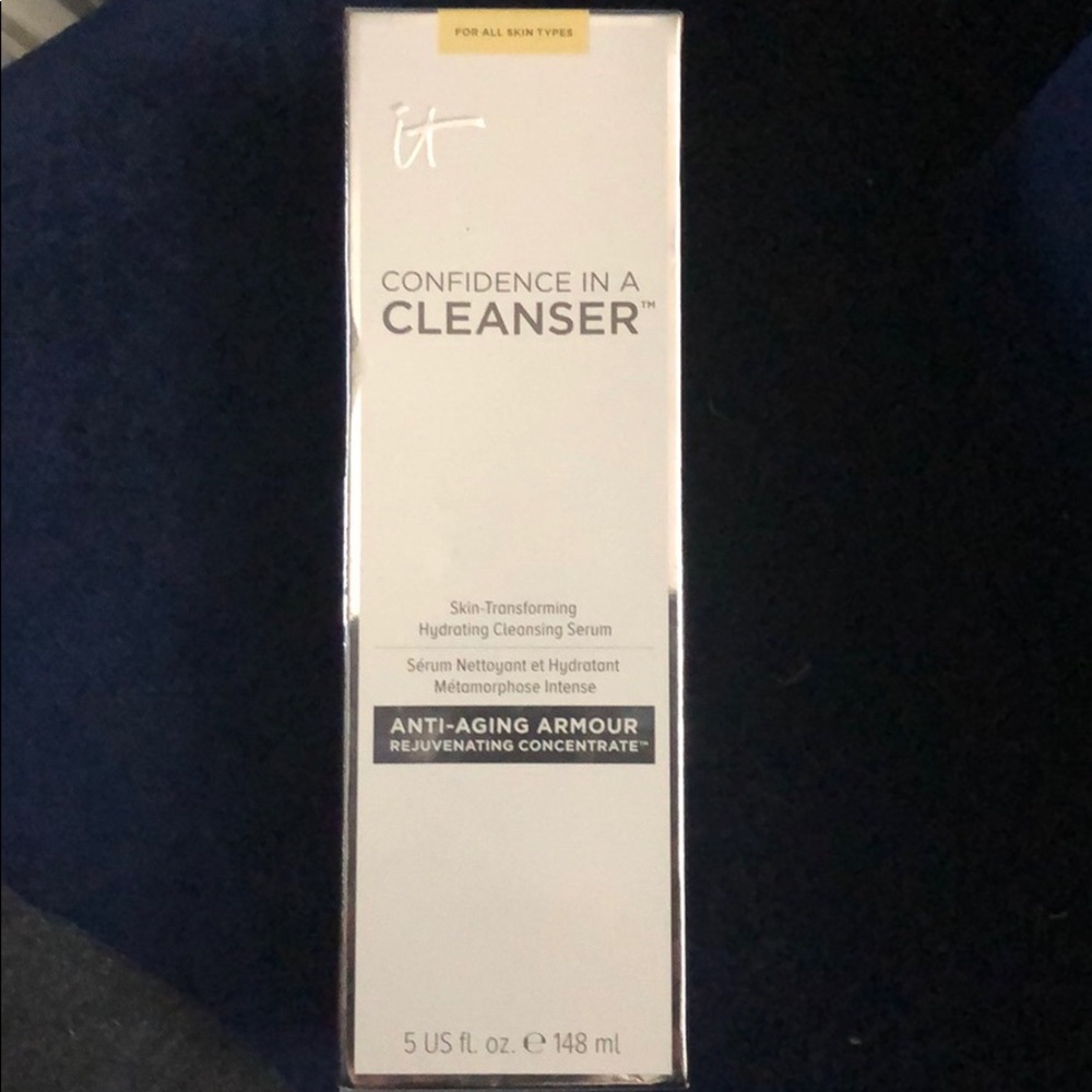IT Cosmetics Cleanser